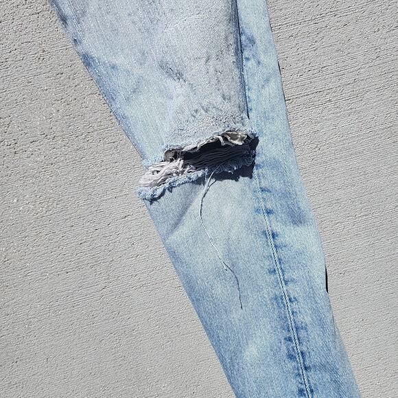 Gallery Dept Distressed Jean Womens Small Art On Display Courtesy Josue Thomas - Picture 8 of 16